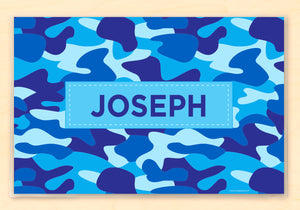 Mantel individual personalizado para niños con diseño de camuflaje azul de 18" x 12" con alfabeto - Custom USA