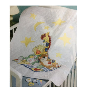 Kit de courtepointe au point de croix estampé ou modèle PDF Little Suzy's Zoo - Bébés animaux endormis sur une couverture - Tableau d'instructions - Canard, girafe, ours, lapin - Jouets - 34" x 43"