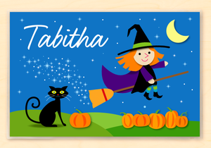 Mantel individual personalizado de bruja de Halloween de 18" x 12" con alfabeto