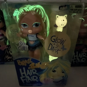Bratz Babyz Doll Cloe Glow In The Dark Hair Flair 5" with Pet Pig Girls with Passion for Fashion NIB Toy Vintage 2007 NEW