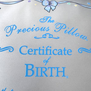 Oreiller souvenir de bébé en satin de luxe Vintage Precious Moments Angels Certificat de naissance 12" x 9" et hochet Coffret cadeau 2 pièces pour baby shower avec hochet Angel Girl &amp; Boy