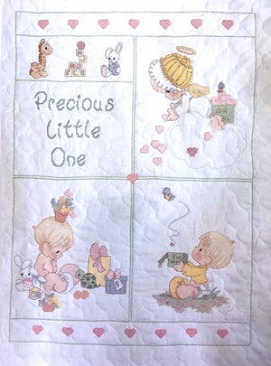 Gráfico en PDF de edredón de punto de cruz contado Precious Moments: patrón de manta para cuna de bebé Precious Little One Keepsakes de 34" x 43"