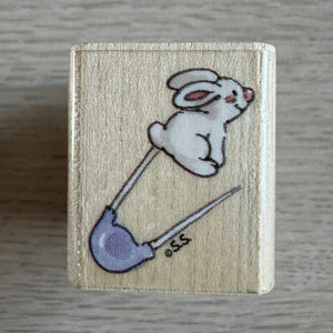 New Vintage Suzy's Zoo Wooden Rubber Stamp Baby Diaper Pin with White Bunny by Rubber Stampede A2266A