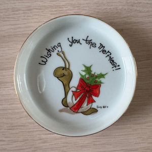 New Suzy's Zoo Christmas Snail 'Wishing You The Merriest!' Ceramic Coaster Dish Vintage Collectible 1976