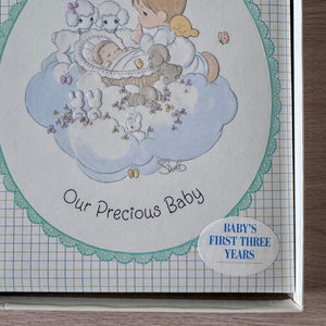 Livre de souvenirs vintage de 1995 pour bébé, souvenirs des trois premières années de bébé, cadeau de baby shower par Hallmark Cards Notre précieux bébé