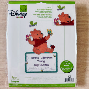 Kit de punto de cruz contado de amigos revoloteando de Disney Winnie The Pooh o instrucciones de patrón en PDF Registro de anuncio de nacimiento de bebé de recuerdo 1132-57