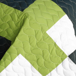 Geometric Green White Crisscross Teen Boy Bedding Full/Queen Quilt Set - Detail