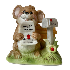 Vintage Suzy’s Zoo Mouse with Letter & Mailbox Collectible Figurine Statue by Suzy Spafford Enesco 1977